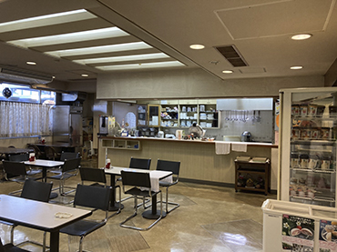 Photo: Takamatsu Joint Government Building Cafeteria Cafe