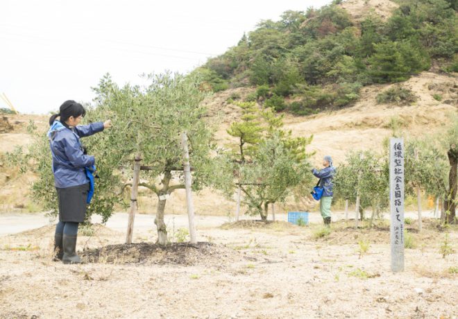 현재 남성과 여성의 사진