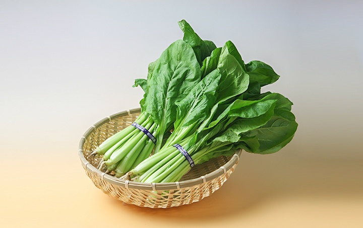 Photo of eating vegetables