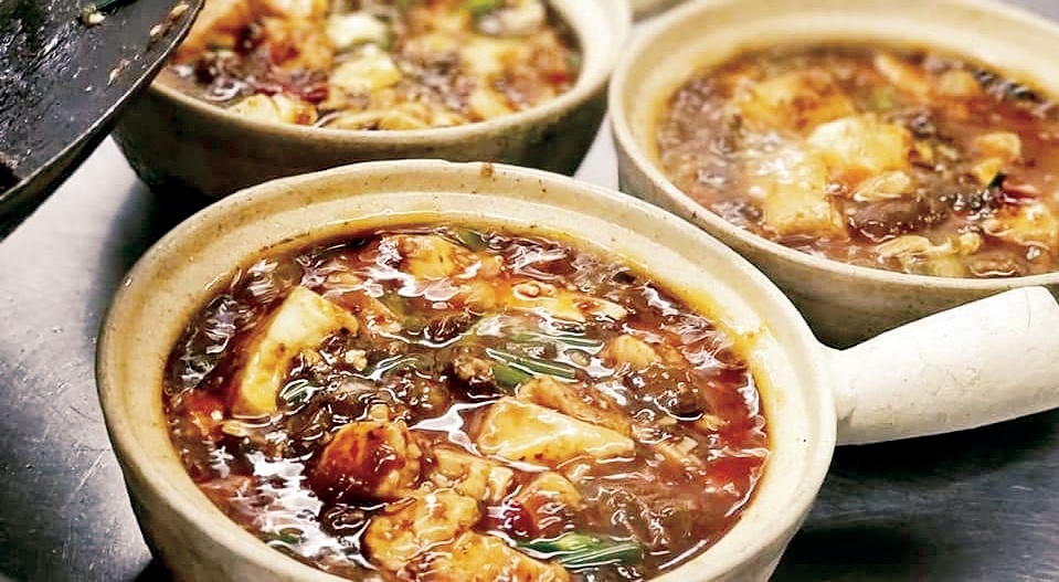 オリーブ牛スジ入り土鍋麻婆豆腐