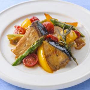 Herb teriyaki with olive yellowtail and colorful vegetables