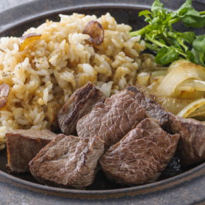Olive beef dice steak