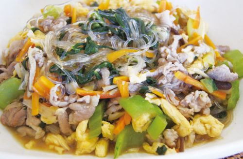 Stir-fried manba and pork with vermicelli